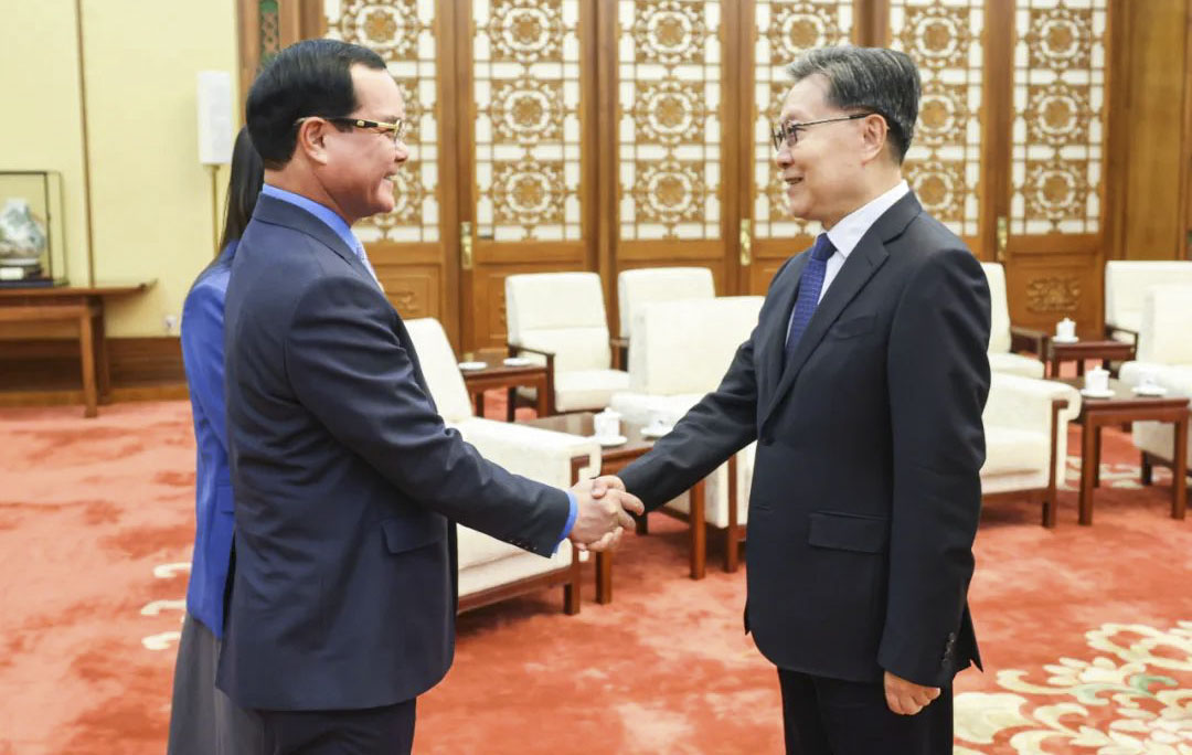 王东明会见越南劳动总联合会代表团